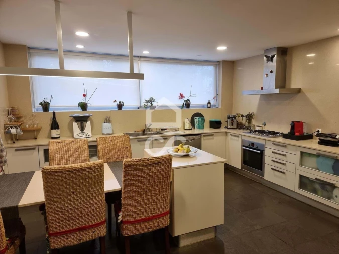 Moradia T5 para Venda em Lanhelas Foto 1