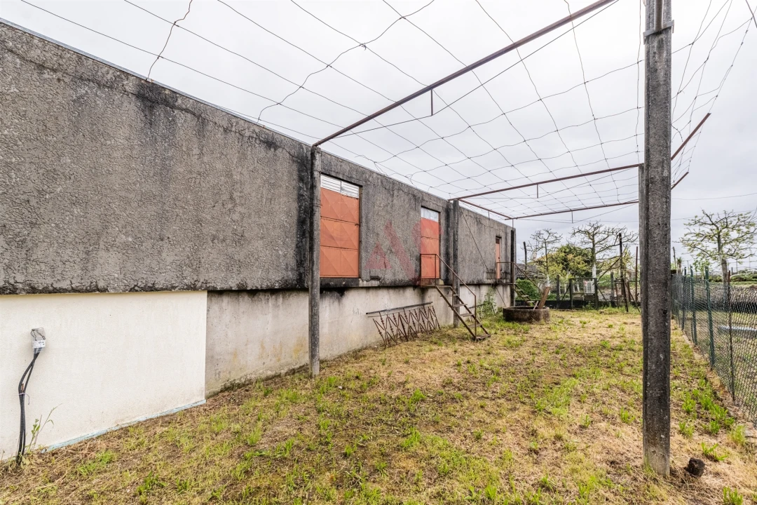 Moradia T6 para Venda em Medelo Foto 33