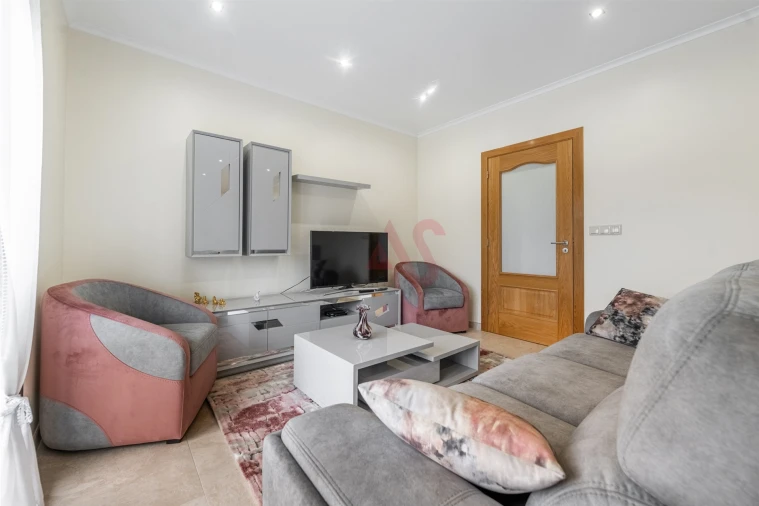 Moradia T6 para Venda em Medelo Foto 6