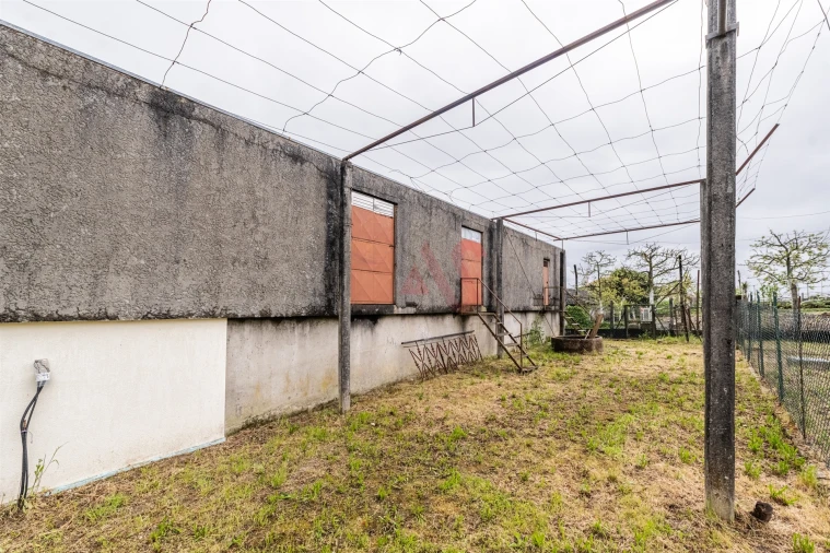 Moradia T6 para Venda em Medelo Foto 33