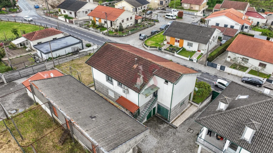 Moradia T6 para Venda em Medelo Foto 38