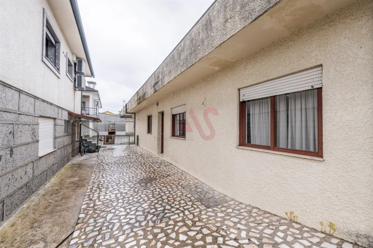 Moradia T6 para Venda em Medelo Foto 19