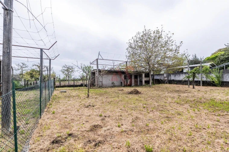 Moradia T6 para Venda em Medelo Foto 32