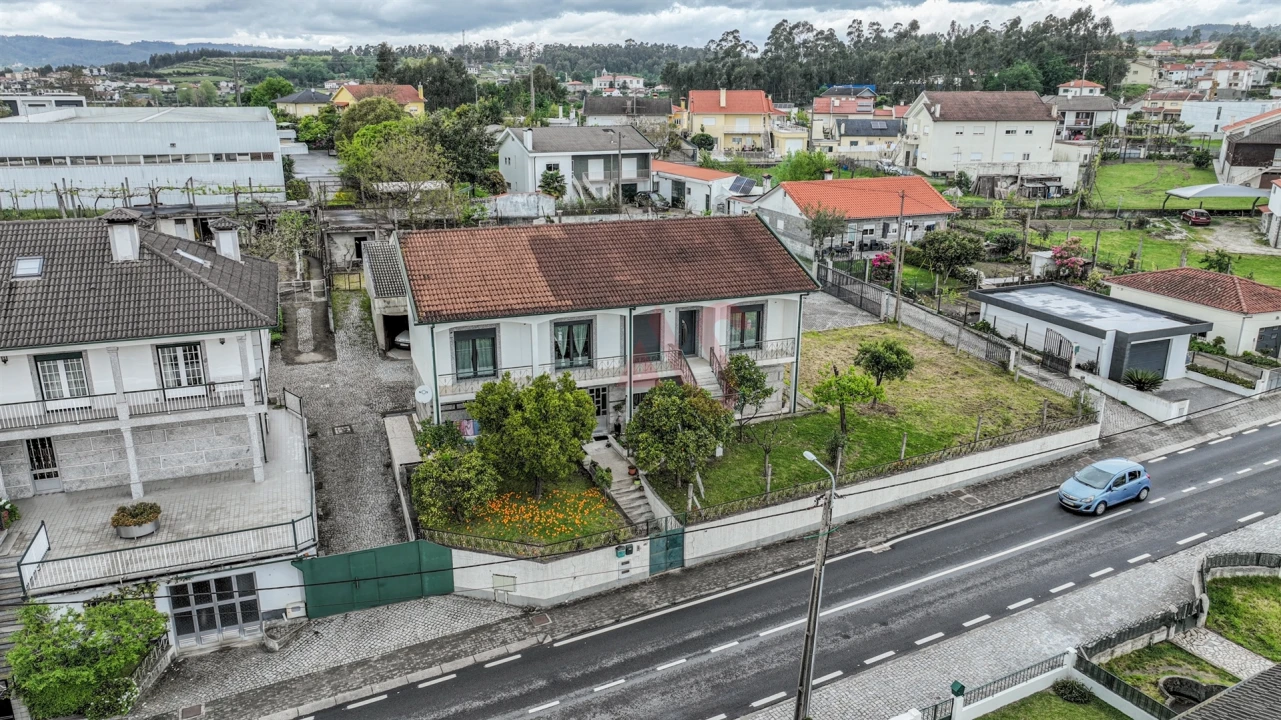 Moradia T6 para Venda em Medelo Foto 1