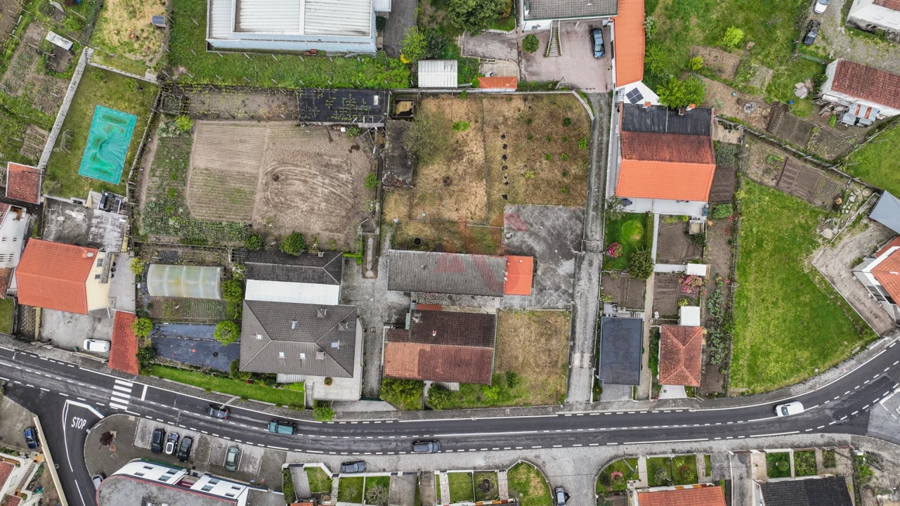 Moradia T6 para Venda em Medelo Foto 36