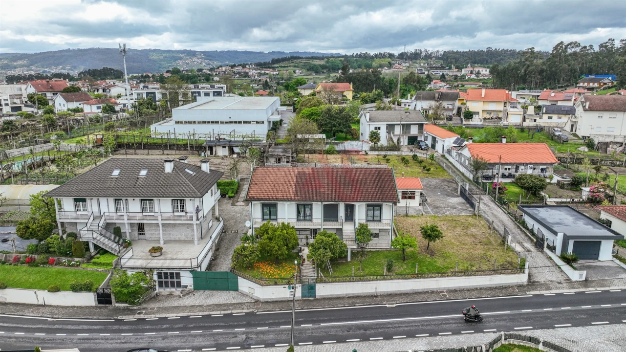 Moradia T6 para Venda em Medelo Foto 3