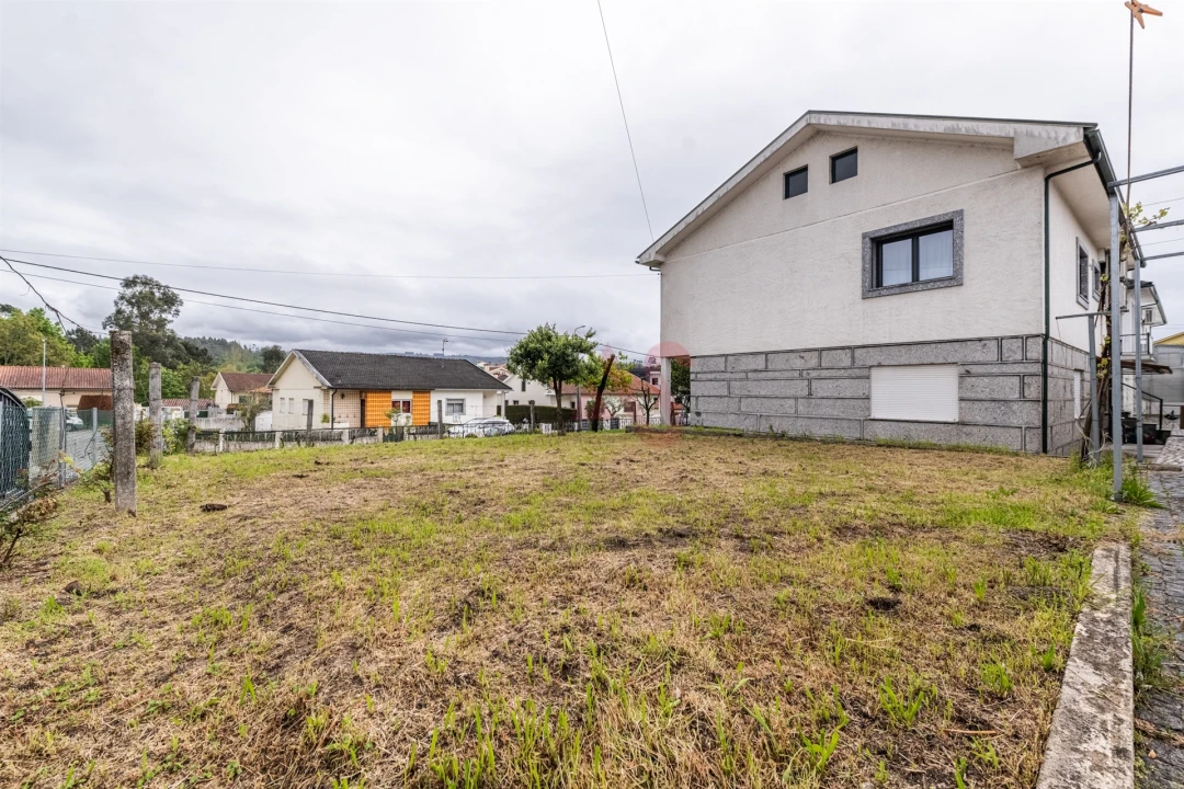 Moradia T6 para Venda em Medelo Foto 29