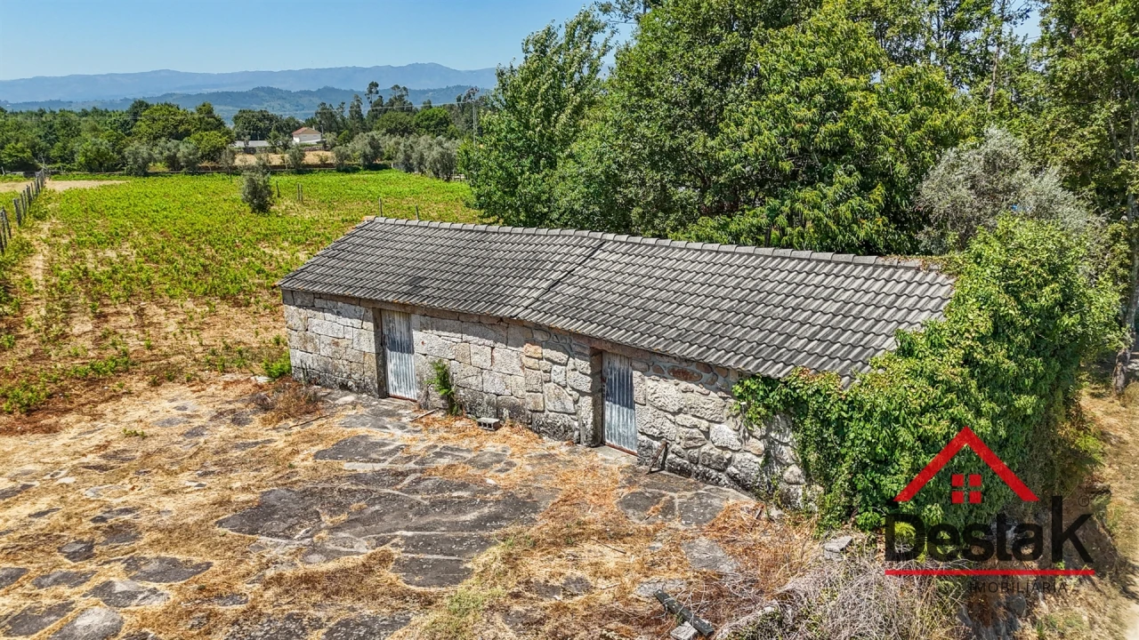 Quinta T0 para Venda em Fataunços e Figueiredo das Donas Foto 13
