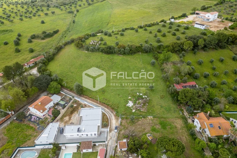 Terreno para Venda em Achete, Azoia de Baixo e Póvoa de Santarém Foto 3