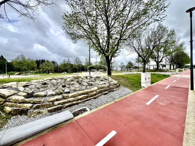 Loja para Venda em Lordelo Foto 3
