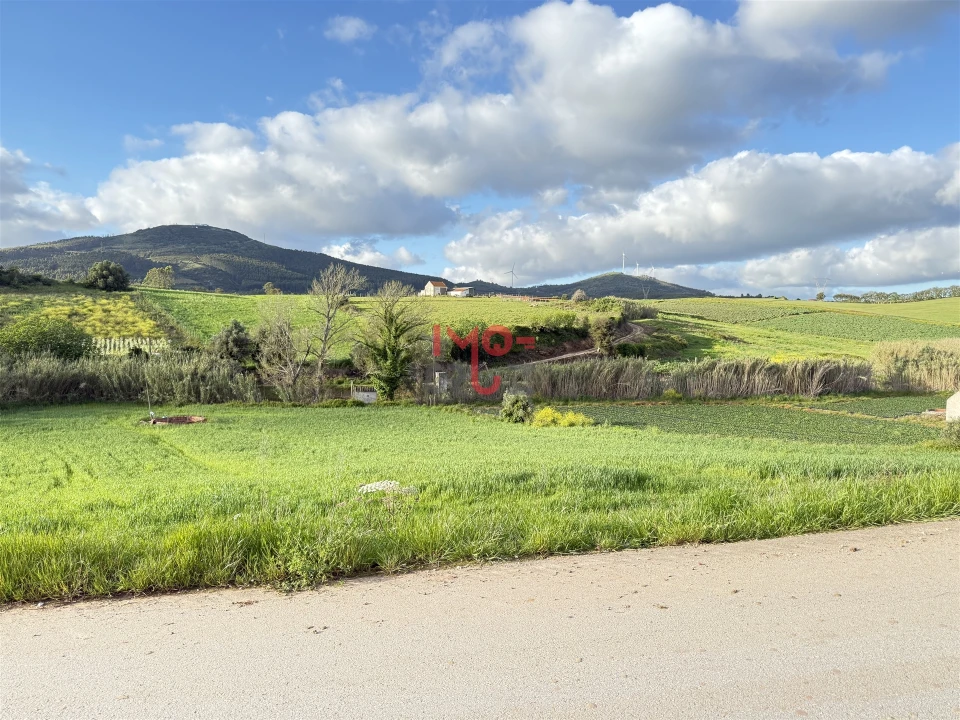 Terreno para Venda em Enxara do Bispo, Gradil e Vila Franca do Rosário Foto 1