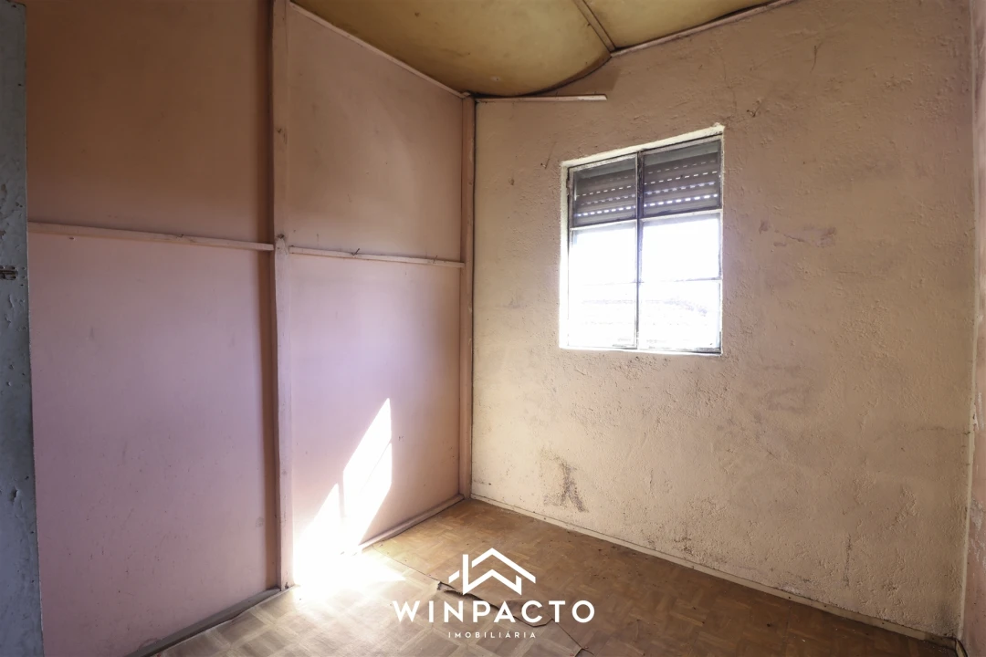 Moradia T3 para Venda em Santiago de Cassurrães e Póvoa de Cervães Foto 12