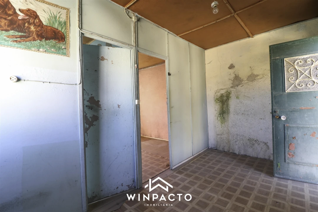 Moradia T3 para Venda em Santiago de Cassurrães e Póvoa de Cervães Foto 18