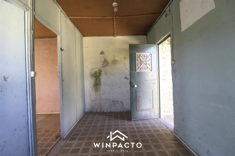 Moradia T3 para Venda em Santiago de Cassurrães e Póvoa de Cervães Foto 17