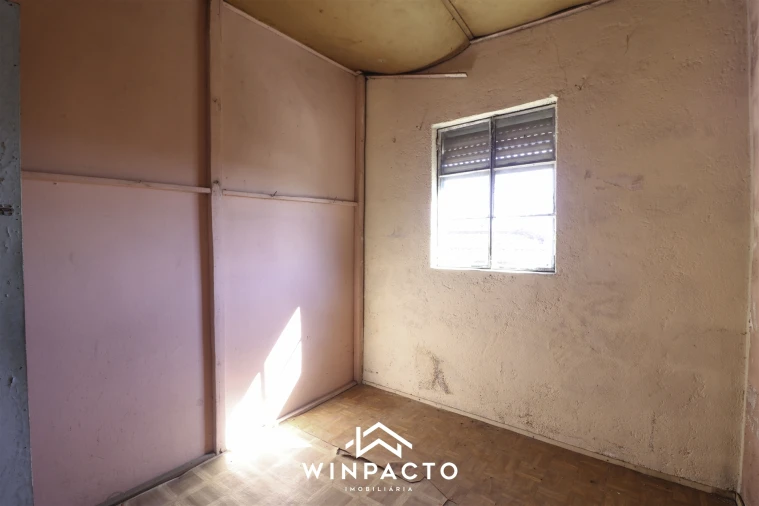 Moradia T3 para Venda em Santiago de Cassurrães e Póvoa de Cervães Foto 12