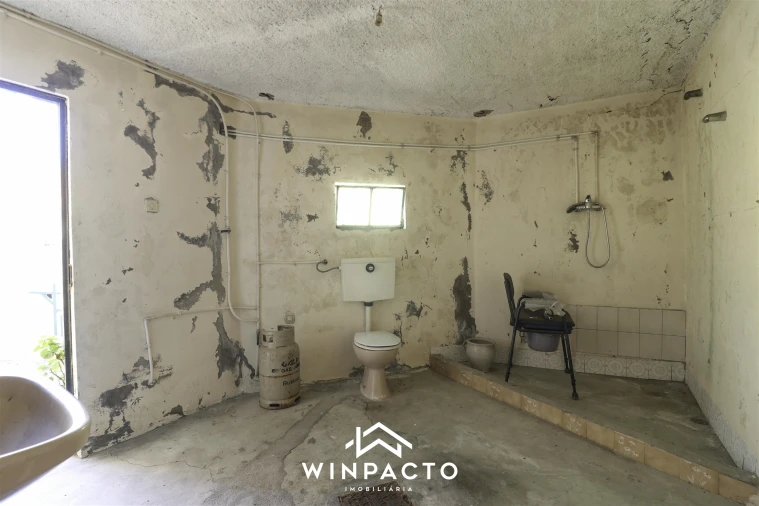 Moradia T3 para Venda em Santiago de Cassurrães e Póvoa de Cervães Foto 23