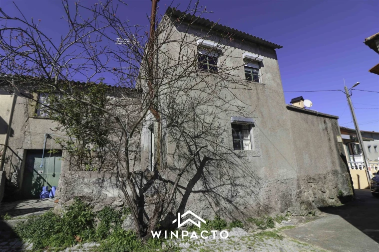 Moradia T3 para Venda em Santiago de Cassurrães e Póvoa de Cervães Foto 5