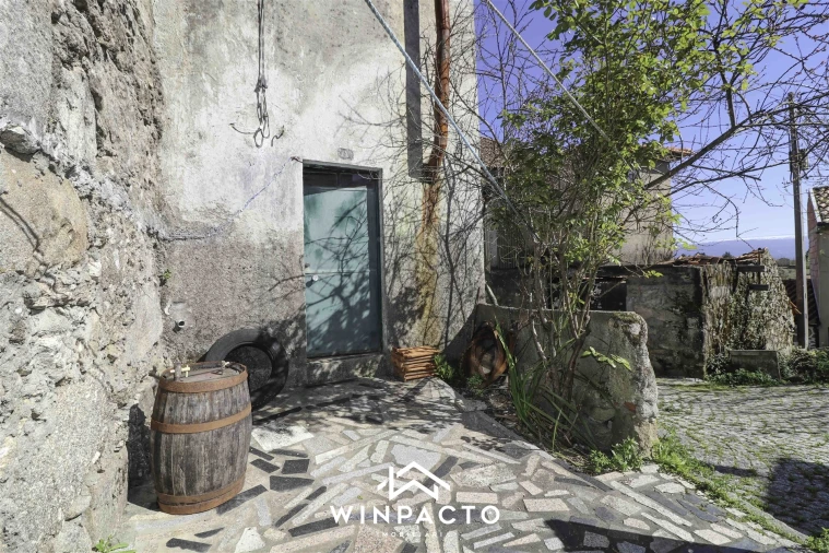 Moradia T3 para Venda em Santiago de Cassurrães e Póvoa de Cervães Foto 30