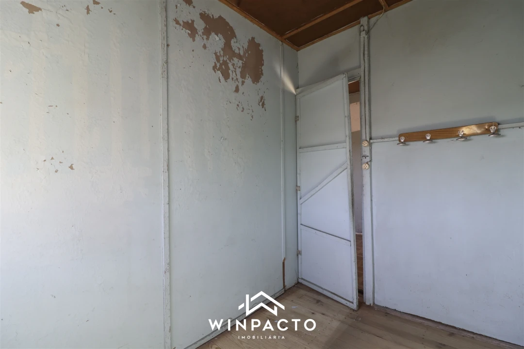 Moradia T3 para Venda em Santiago de Cassurrães e Póvoa de Cervães Foto 16