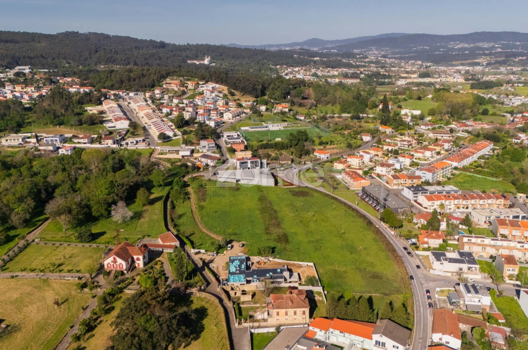Terreno para Venda em Merelim (São Paio), Panoias e Parada de Tibães Foto 10