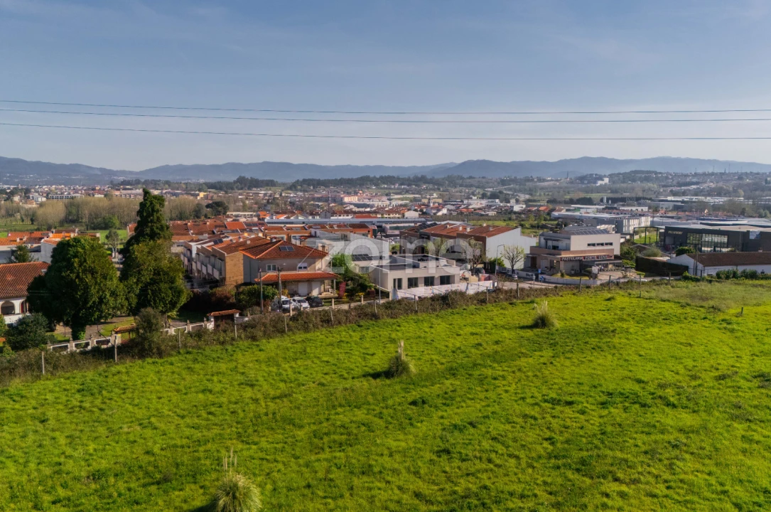 Terreno para Venda em Merelim (São Paio), Panoias e Parada de Tibães Foto 20