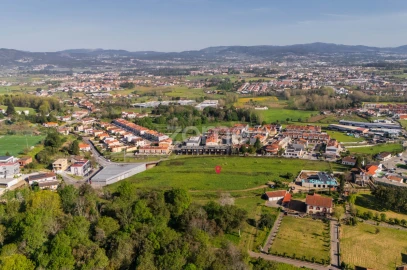 Terreno para Venda em Merelim (São Paio), Panoias e Parada de Tibães