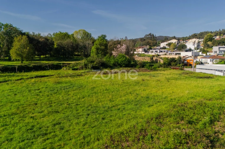 Terreno para Venda em Merelim (São Paio), Panoias e Parada de Tibães Foto 16