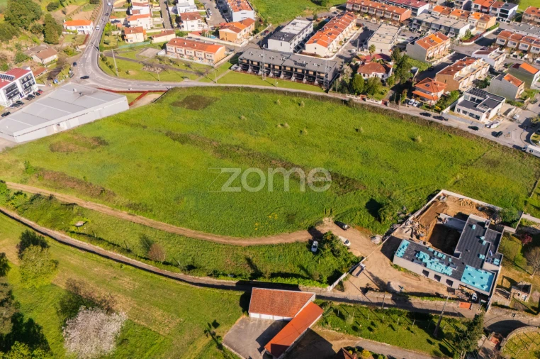 Terreno para Venda em Merelim (São Paio), Panoias e Parada de Tibães Foto 18