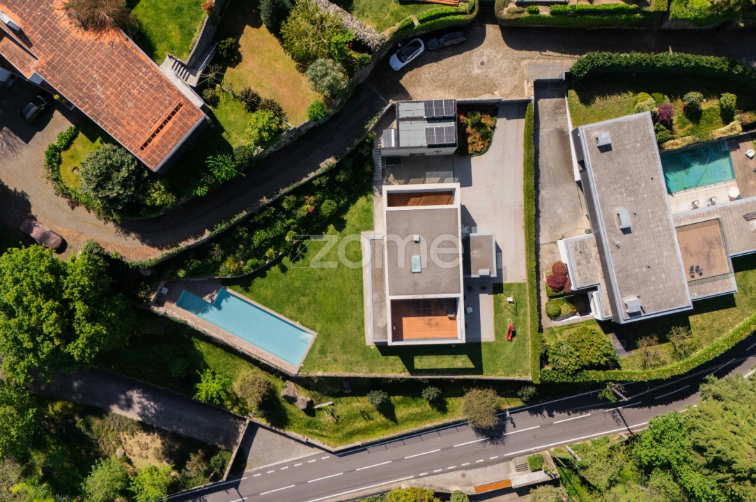 Moradia T4 para Venda em Costa Foto 2