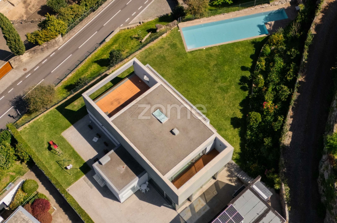 Moradia T4 para Venda em Costa Foto 9