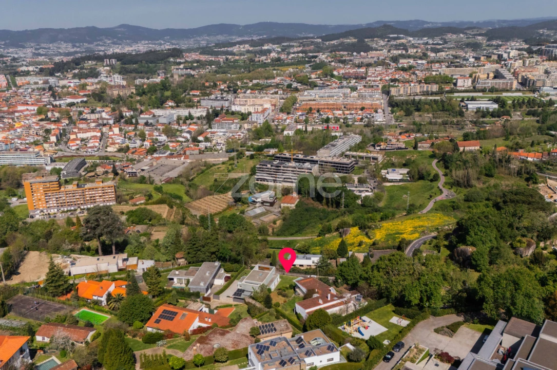 Moradia T4 para Venda em Costa Foto 48