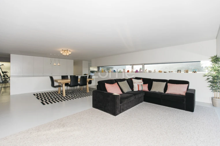 Moradia T4 para Venda em Costa Foto 4