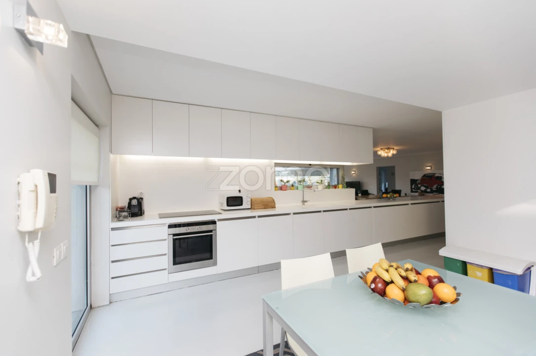 Moradia T4 para Venda em Costa Foto 8