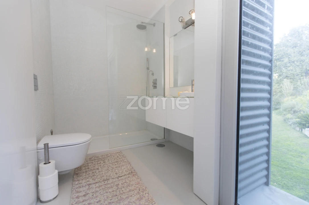 Moradia T4 para Venda em Costa Foto 13