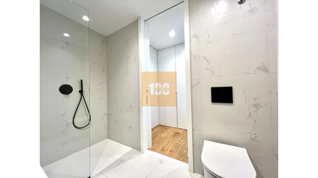 Apartamento T2 para Venda em Malta e Canidelo Foto 12