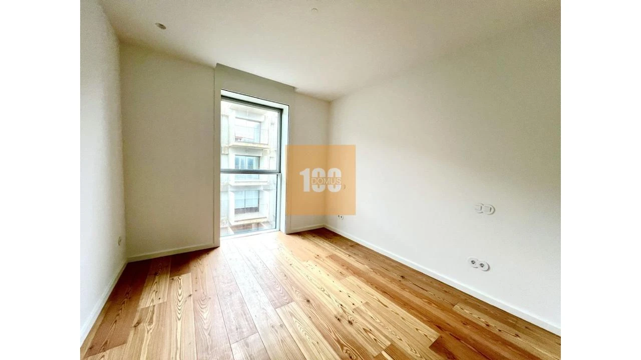 Apartamento T2 para Venda em Malta e Canidelo Foto 14