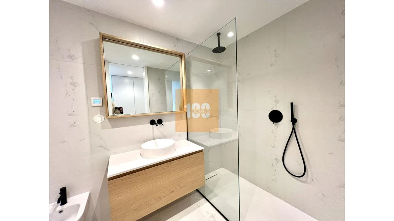 Apartamento T2 para Venda em Malta e Canidelo Foto 16