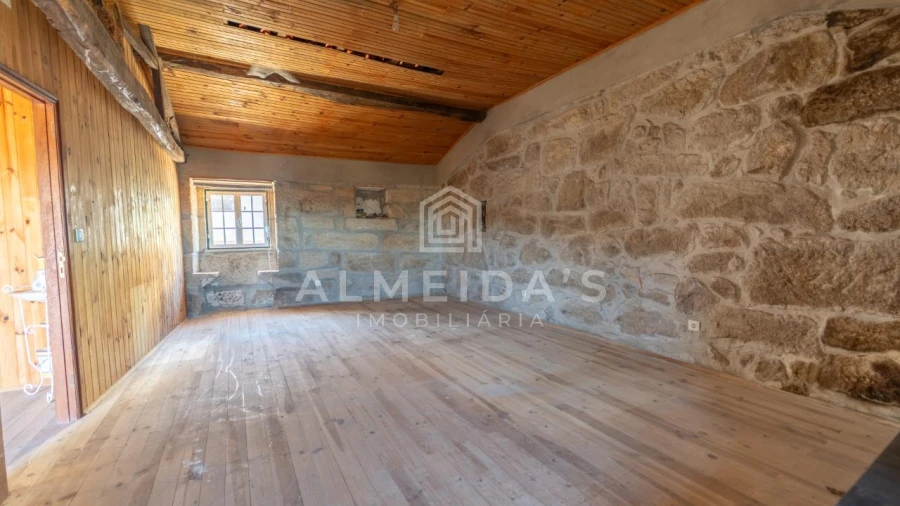 Moradia T2 para Venda em Vreia de Bornes Foto 10