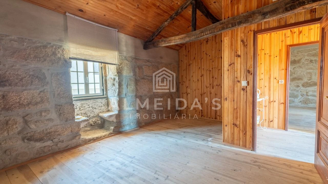 Moradia T2 para Venda em Vreia de Bornes Foto 6