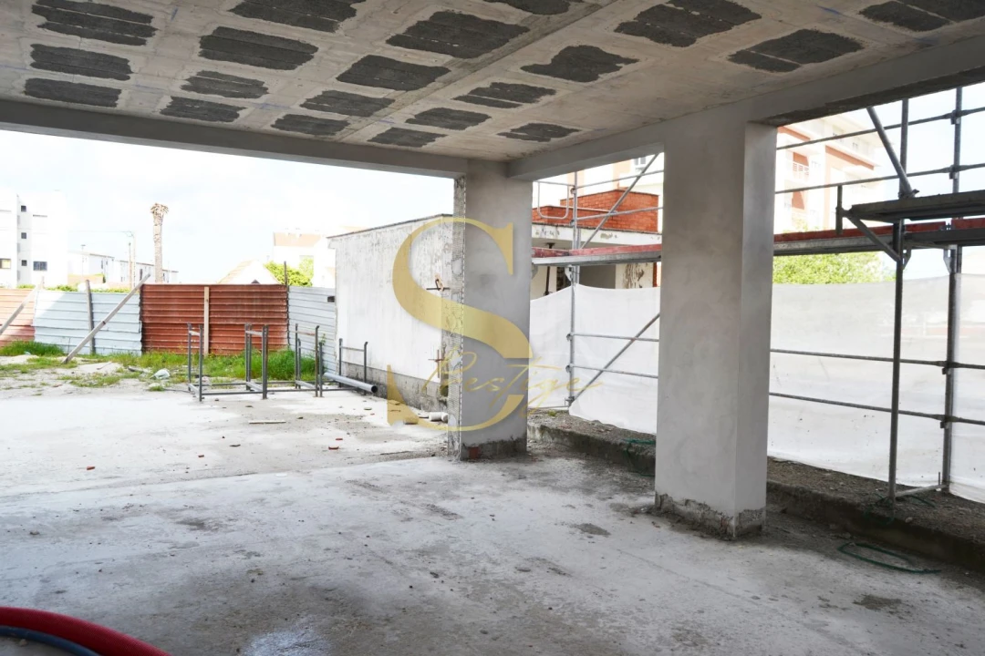 Apartamento T3 para Venda em Marinha Grande Foto 42