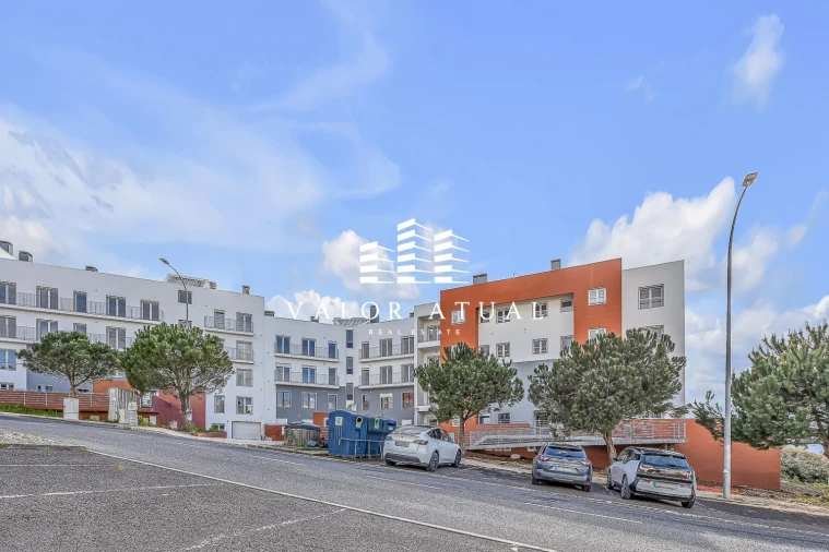 Apartamento T2 para Venda em Venteira Foto 23