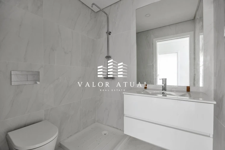 Apartamento T2 para Venda em Venteira Foto 16