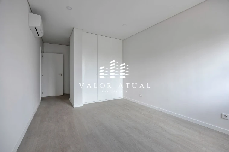 Apartamento T2 para Venda em Venteira Foto 17