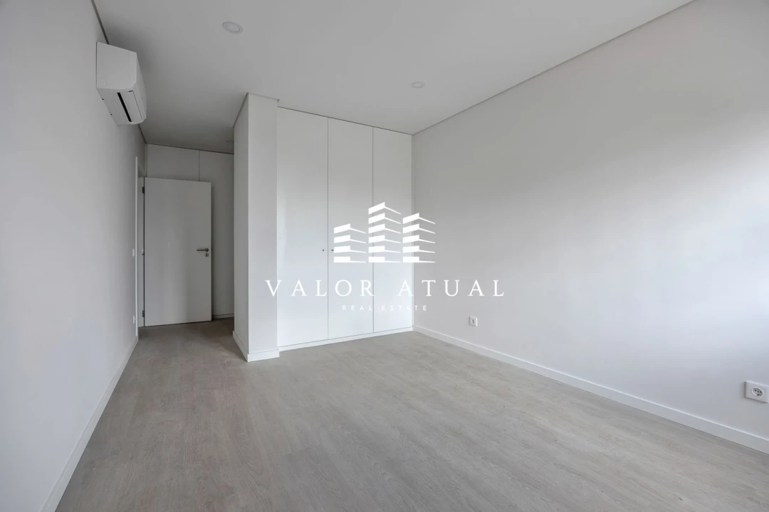 Apartamento T3 para Venda em Venteira Foto 16