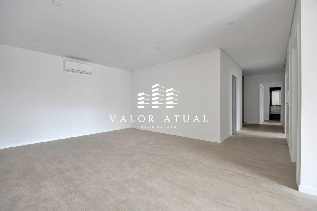 Apartamento T3 para Venda em Venteira Foto 3