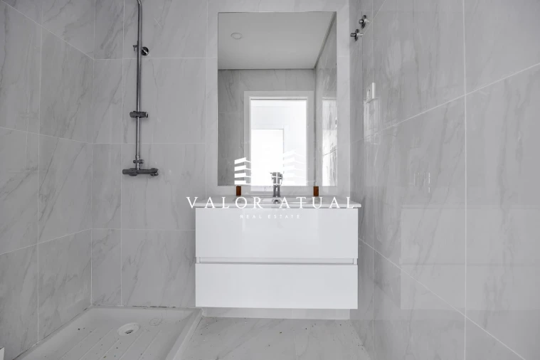 Apartamento T3 para Venda em Venteira Foto 14