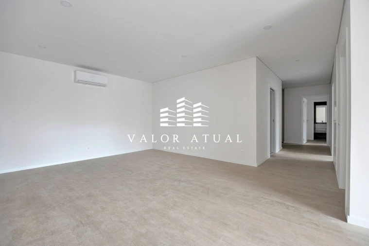 Apartamento T3 para Venda em Venteira Foto 3