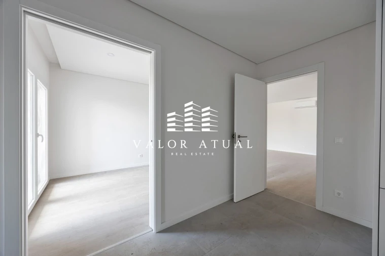 Apartamento T3 para Venda em Venteira Foto 11