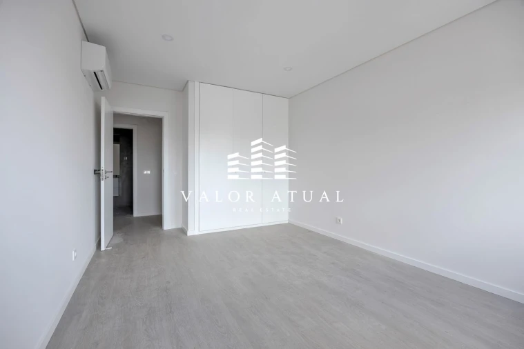 Apartamento T3 para Venda em Venteira Foto 18