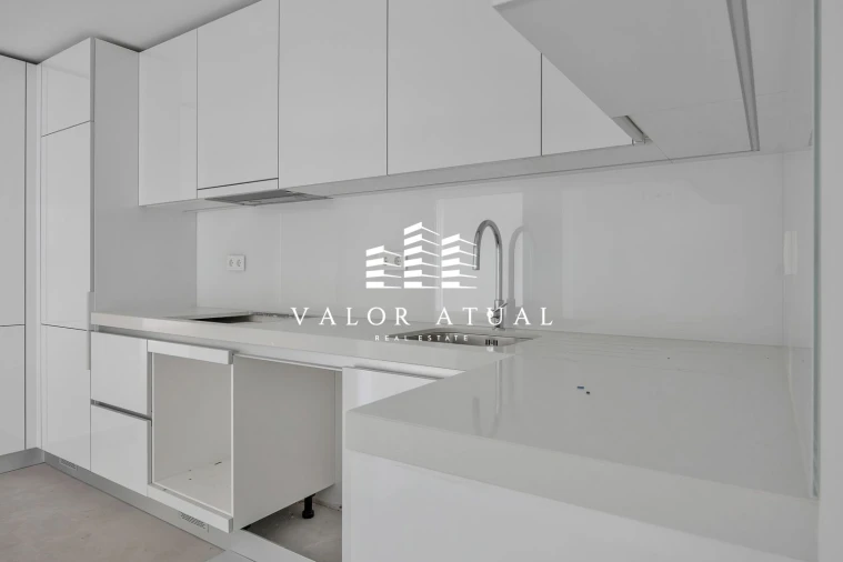 Apartamento T3 para Venda em Venteira Foto 9